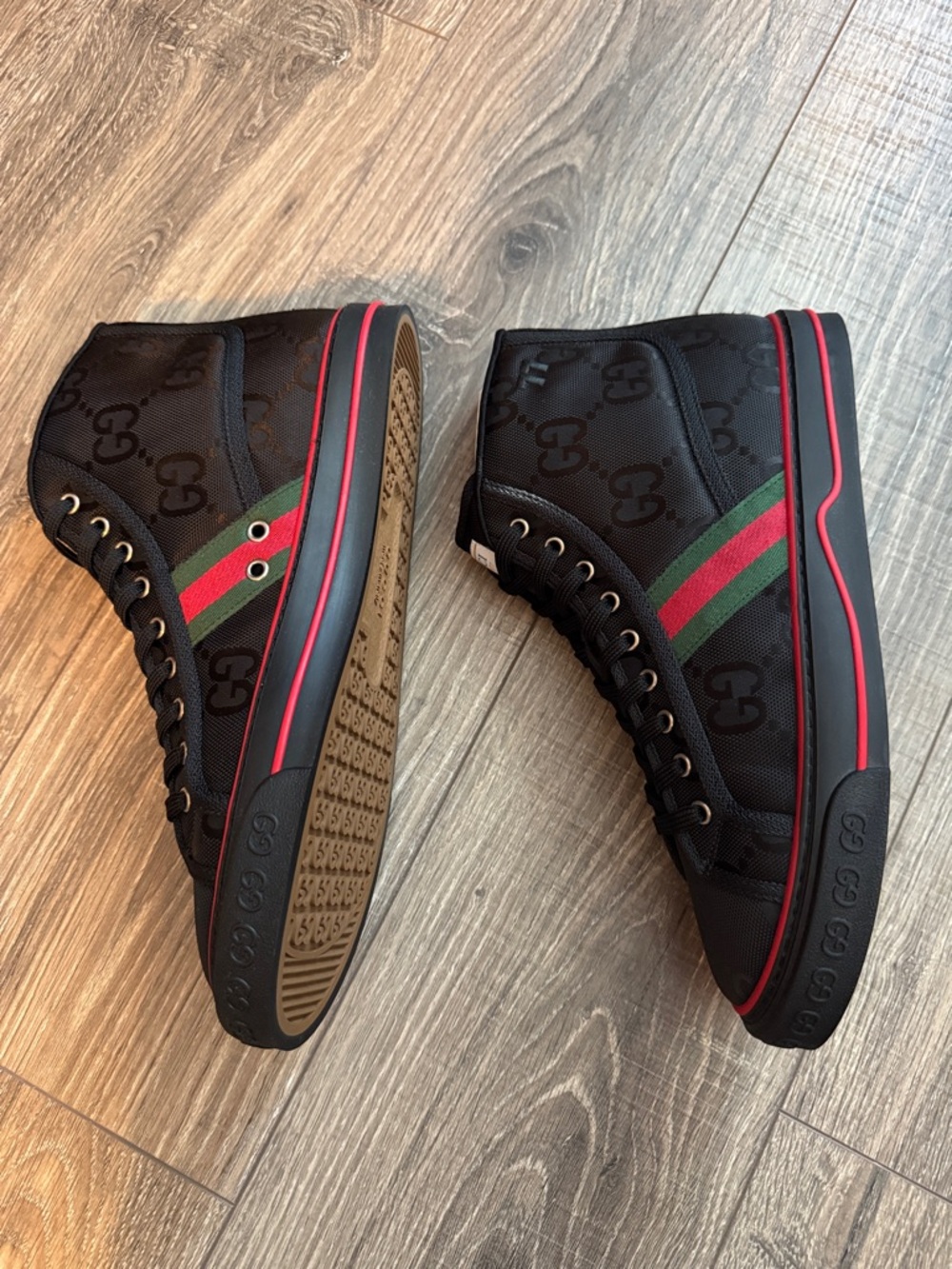 Gucci Men's Black High-Top Sneakers with Red & Green Web Stripe - Picture 3 of 12